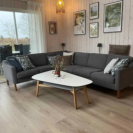 Spacious On Bogo * Bogø By