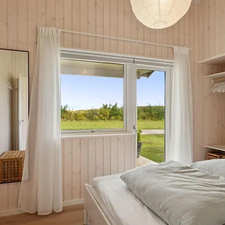 Spacious On Bogo * Bogø By