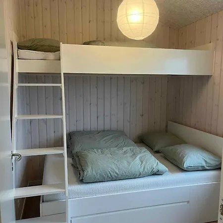 Spacious On Bogo Hébergement de vacances Bogø By